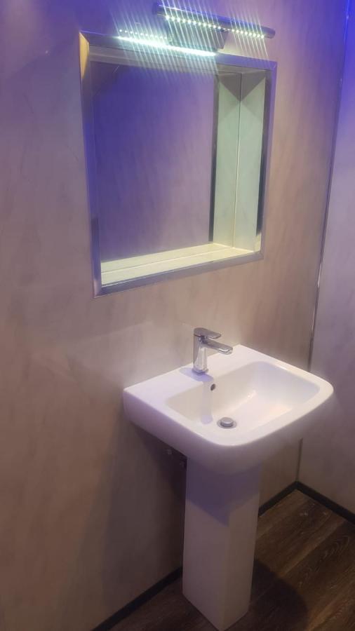 Highfields Living - All Rooms Ensuite- Free Wifi- Free Local Parking 셰필드 외부 사진